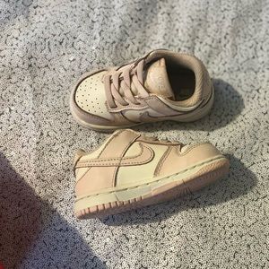 “Orange pearl” Nike dunk size 5c